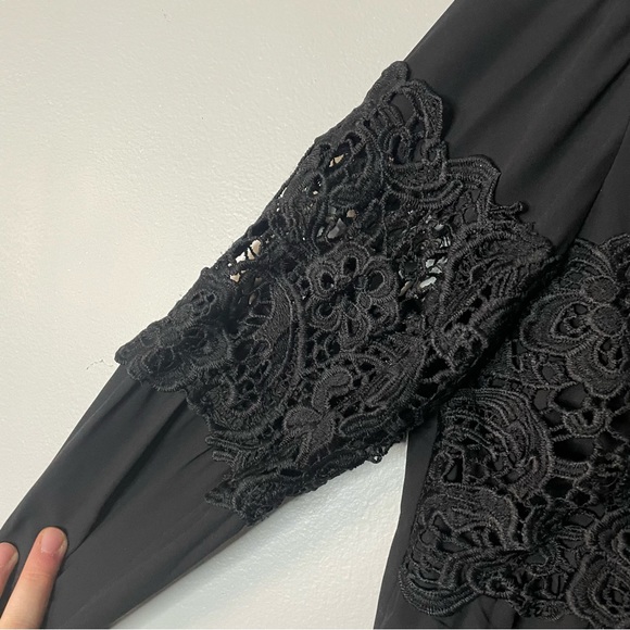 Express Mock Neck Business Casual Sheer Floral Lace/Crochet Accent Blouse XS - Picture 5 of 7